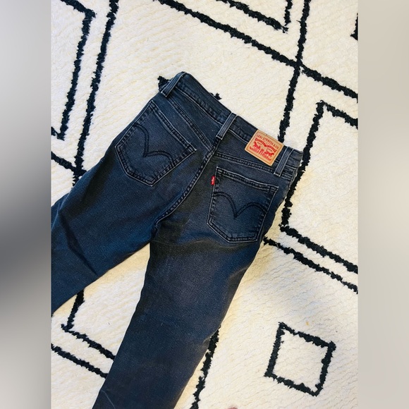 LEVI DENIM / WEDGIE STRAIGHT (black) size 26. - Picture 5 of 6